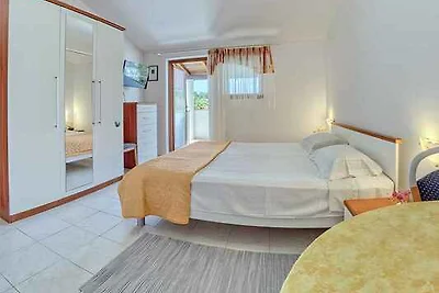 Studio Studio mit Terrasse und Internet