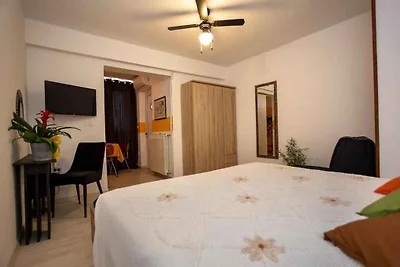 Ferienwohnung mit Klimaanlage und Balkon