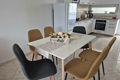 Ferienwohnung mit Pool und Internet