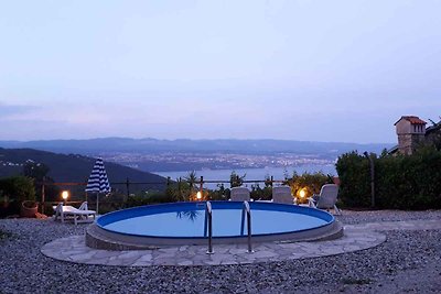 Ferienhaus mit Meerblick und Pool