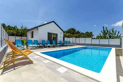 Ferienwohnung mit Schwimmbad