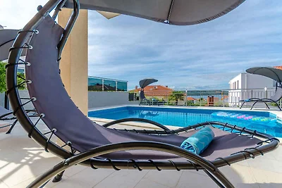 Ferienhaus mit Klimaanlage und Aussenpool