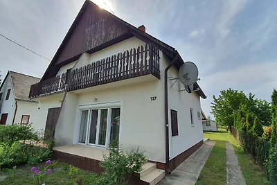 Ferienhaus mit Terrasse und Grill