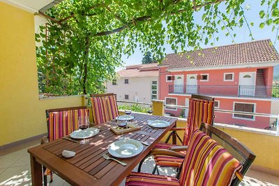 Ferienwohnung mit Balkon, 70 m vom Meer