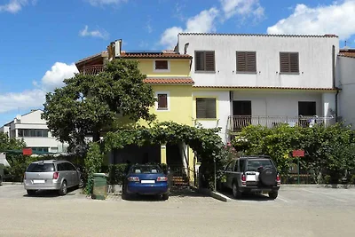 Ferienwohnung mit Klimaanlage und Balkon