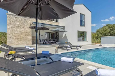 Villa mit luxuriösen Bedingungen, Klimaanlage