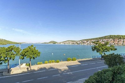 Ferienwohnung mit Balkon und Meerblick