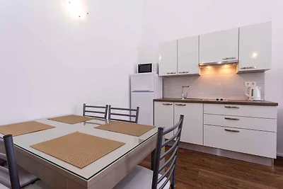 Ferienwohnung mit Klimaanlage und Balkon