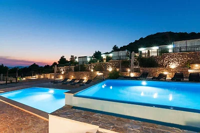 Ferienhaus mit Gemeinschaftspool und