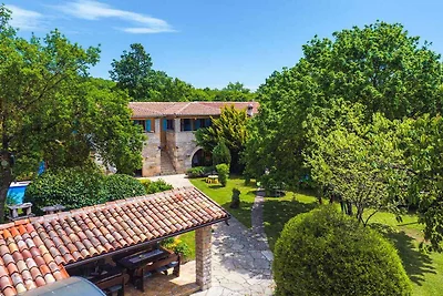 Ferienhaus mit Pool und Klimaanlage