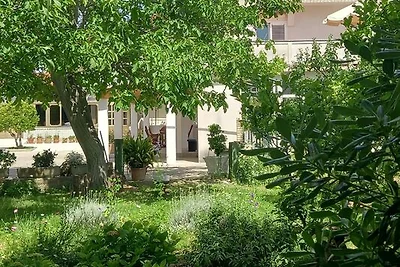 Studio mit Balkon und Klimaanlage