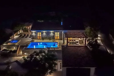 Charmante Villa Provansa in Kalebova Luka mit