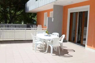 Ferienwohnung mit Klimaanlage und Balkon