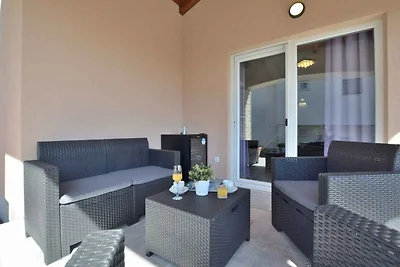 Ferienhaus mit Pool und Klimaanlage