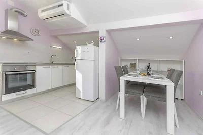 Ferienwohnung mit Aussenpool, Balkon und