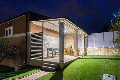 Villa mit Pool, Sauna und Jacuzzi