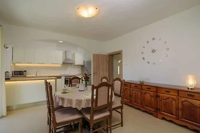 Charmantes Apartment mit zwei Schlafzimmern, 