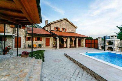 Villa mit Pool