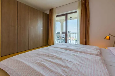 Ferienwohnung mit Terrasse und Meerblick