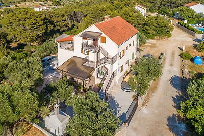 Ferienwohnung mit Grill und Balkon