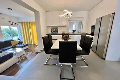 Ferienwohnung mit Klimaanlage und Meerblick