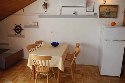 Ferienwohnung mit Klimaanlage und Balkon