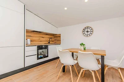 Gemütliche Ferienwohnung Mucaj in Slatina auf