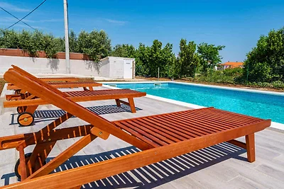 Ferienwohnung mit Balkon und Pool