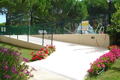 Ferienwohnung mit Pool und Garten