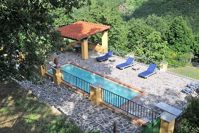 Ferienhaus mit Panoramablick und Pool