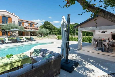 Villa mit Klimaanlage und Pool