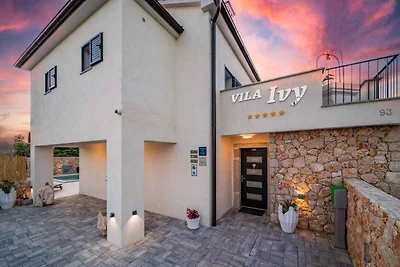 Villa mit Aussenpool in ruhiger Lage auf Krk