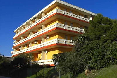 Ferienwohnung mit Klimaanlage und Balkon