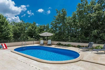 Villa mit Klimaanlage und Pool