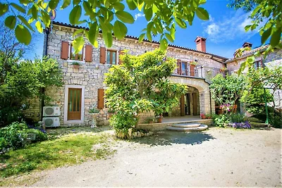Ferienhaus mit grosser Terrasse