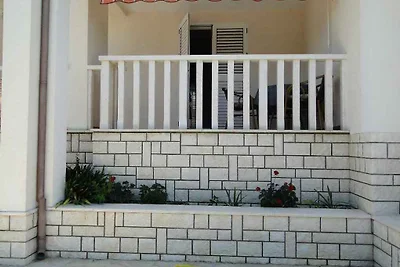 Ferienwohnung mit Terrasse und Meerblick