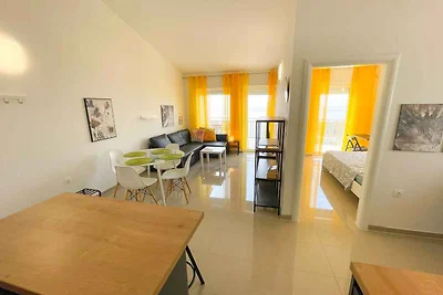 Ferienwohnung mit Balkon und Meerblick