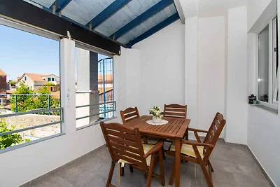 Ferienwohnung mit Balkon, Terrasse und Grill