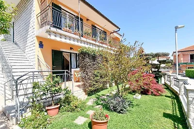 Studio mit Terrasse 100 m vom Strand