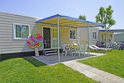 Mobilehome mit Garten und Grill