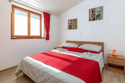Ferienwohnung mit Terrasse und Balkon