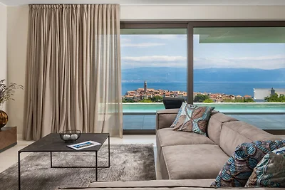 FerienHaus mit Pool und Meerblick
