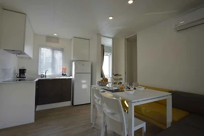 Mobilehome mit Terrasse, Pool und Klimaanlage