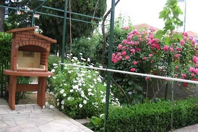 Gemütliches Ferienhaus Marko in Orebić mit Ga