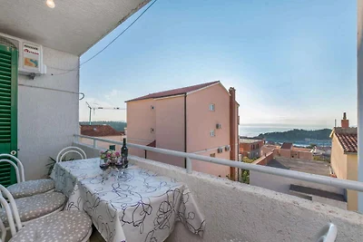 Ferienwohnung mit Balkon und Meerblick