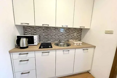 Studio mit Balkon und Klimaanlage