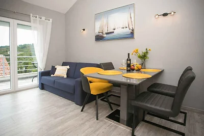 Ferienwohnung mit Balkon und Meerblick
