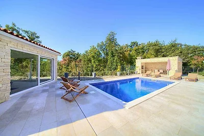 Villa mit Pool