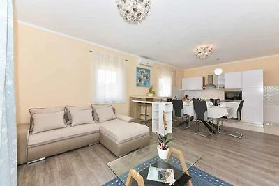 Villa familienfreundlich mit Pool und