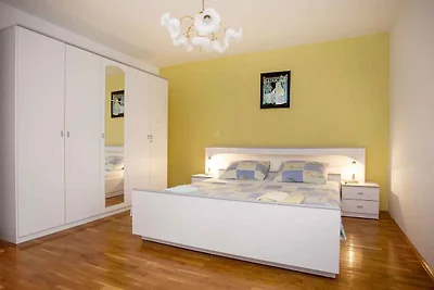 Ferienwohnung mit Balkon und Klimaanlage